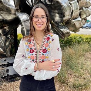 Meet your Posher, Jennifer